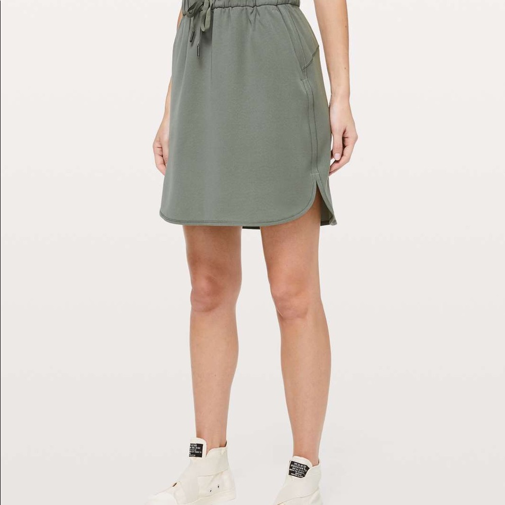 NWOT 2 pair Lululemon On the Fly Skirt - Picture 3 of 5